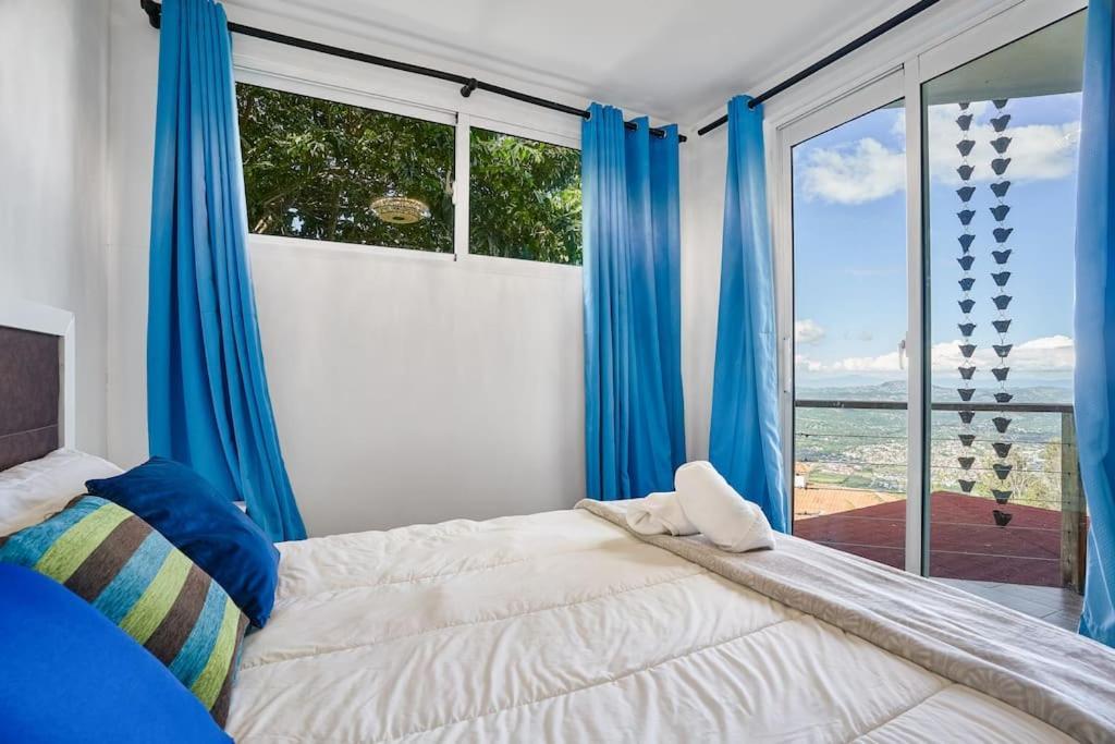 Mansion Dubai-Mountain-Jacuzzi-4Br-Jamaca De Dios Villa Jarabacoa Ngoại thất bức ảnh